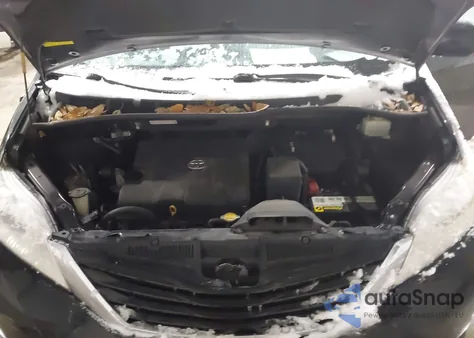 2011 Toyota Sienna Le V6 из США, поврежденный, VIN 5TDKK3DC4BS145695